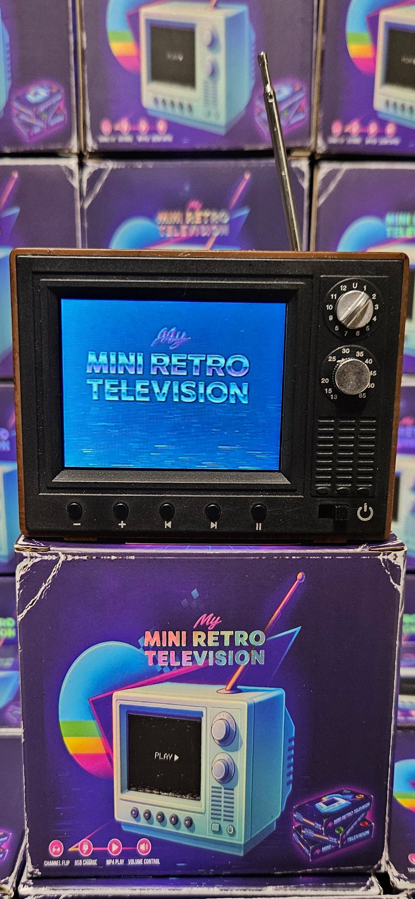 MY MINI RETRO TELEVISION