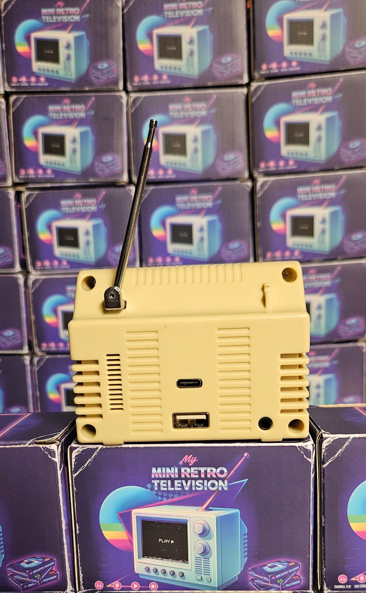 MY MINI RETRO TELEVISION
