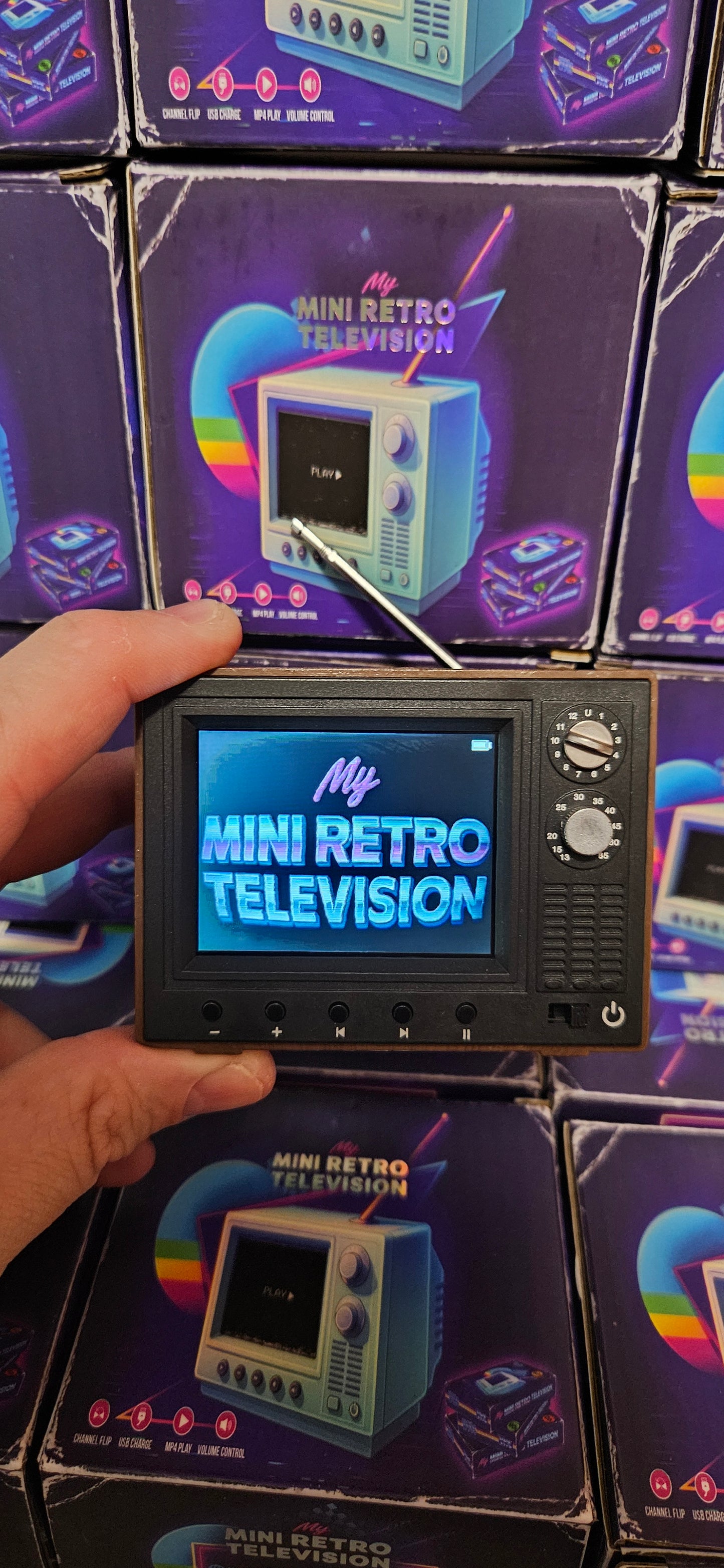 MY MINI RETRO TELEVISION