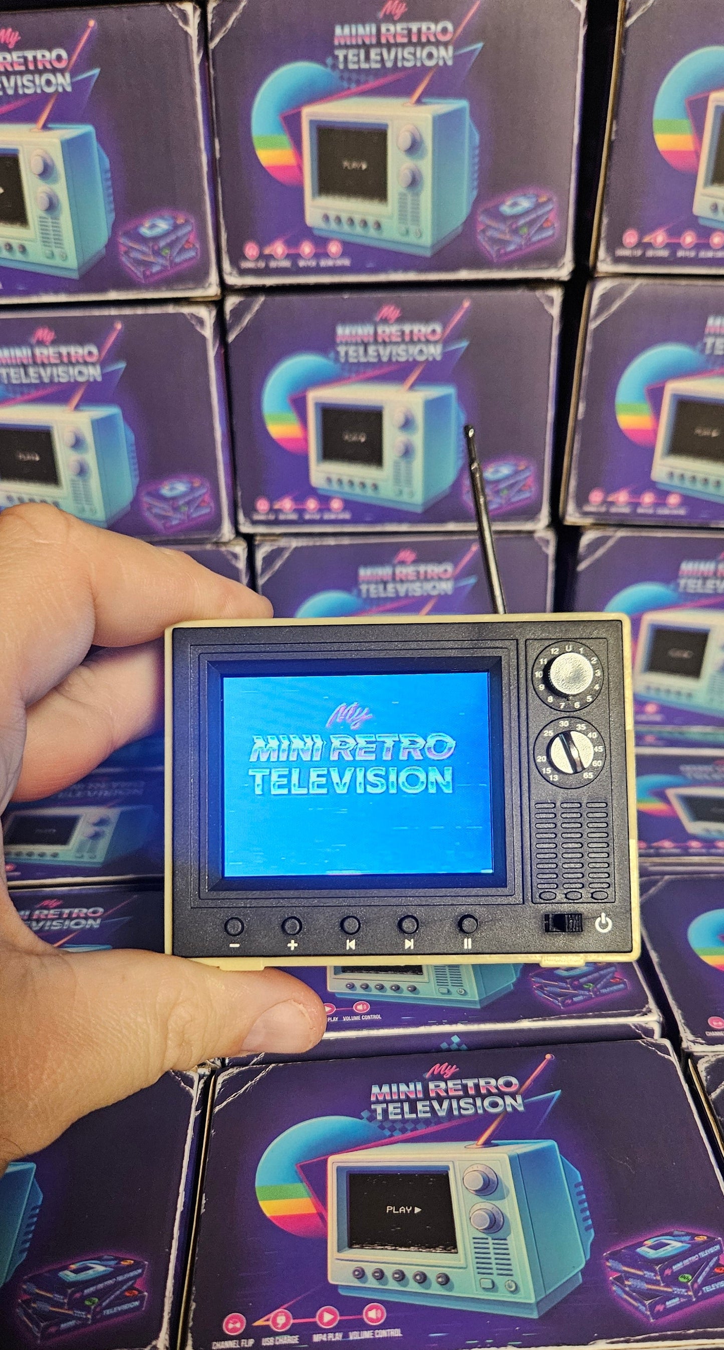 MY MINI RETRO TELEVISION